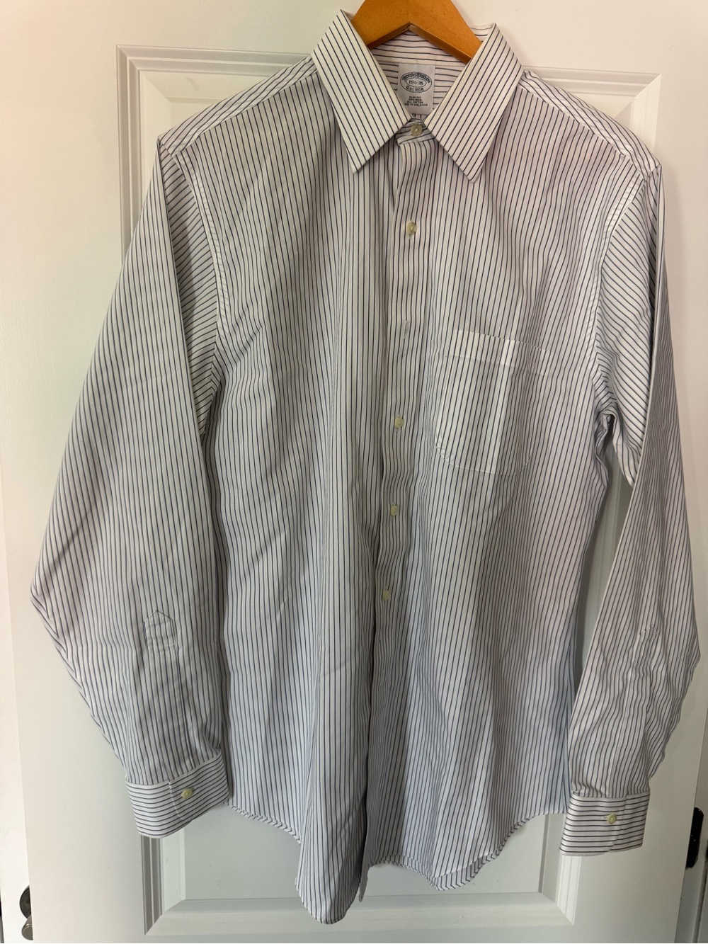 Brooks brothers slim fit button down dress shirt suiting striped 15 1/2-35 white